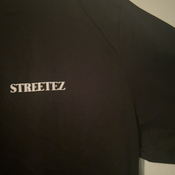 Black and White Streetez T-Shirt - Picture 3 of 3